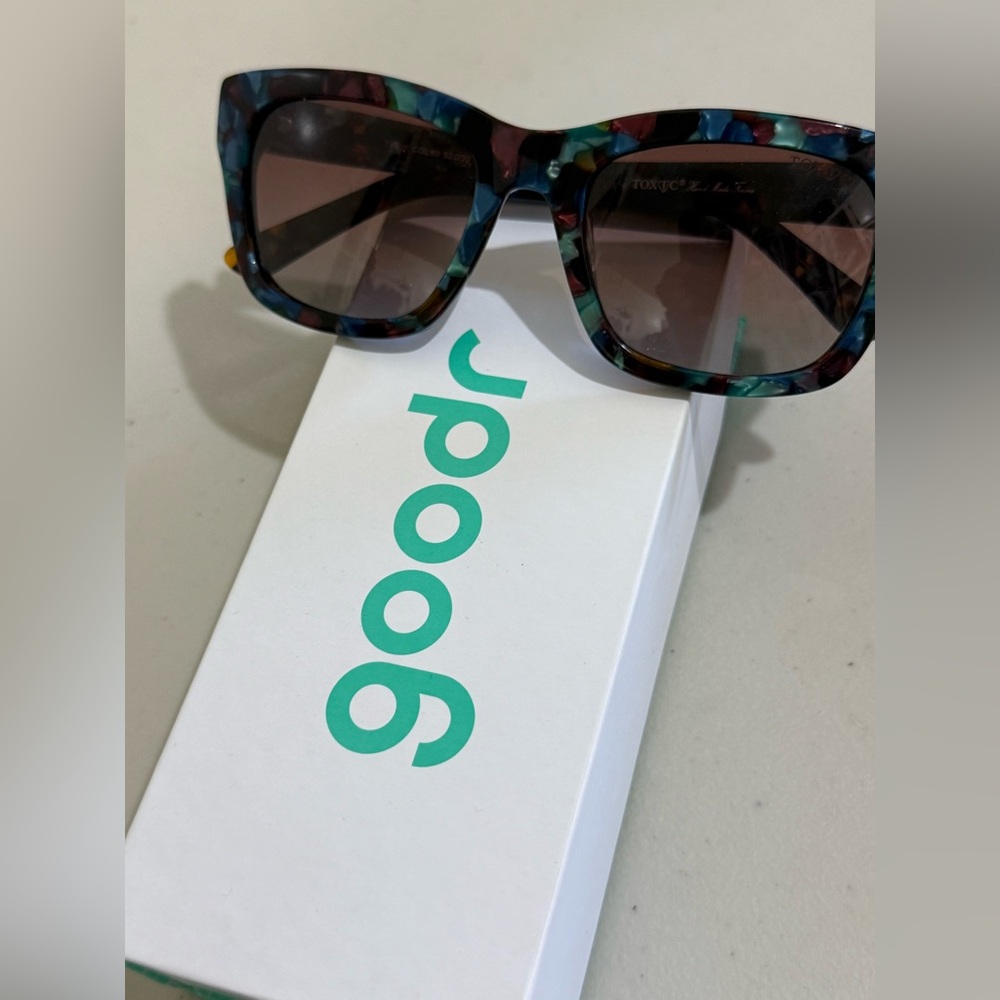 goodr Blue Tortoiseshell Cat-Eye Sunglasses - Women Accessories Glasses